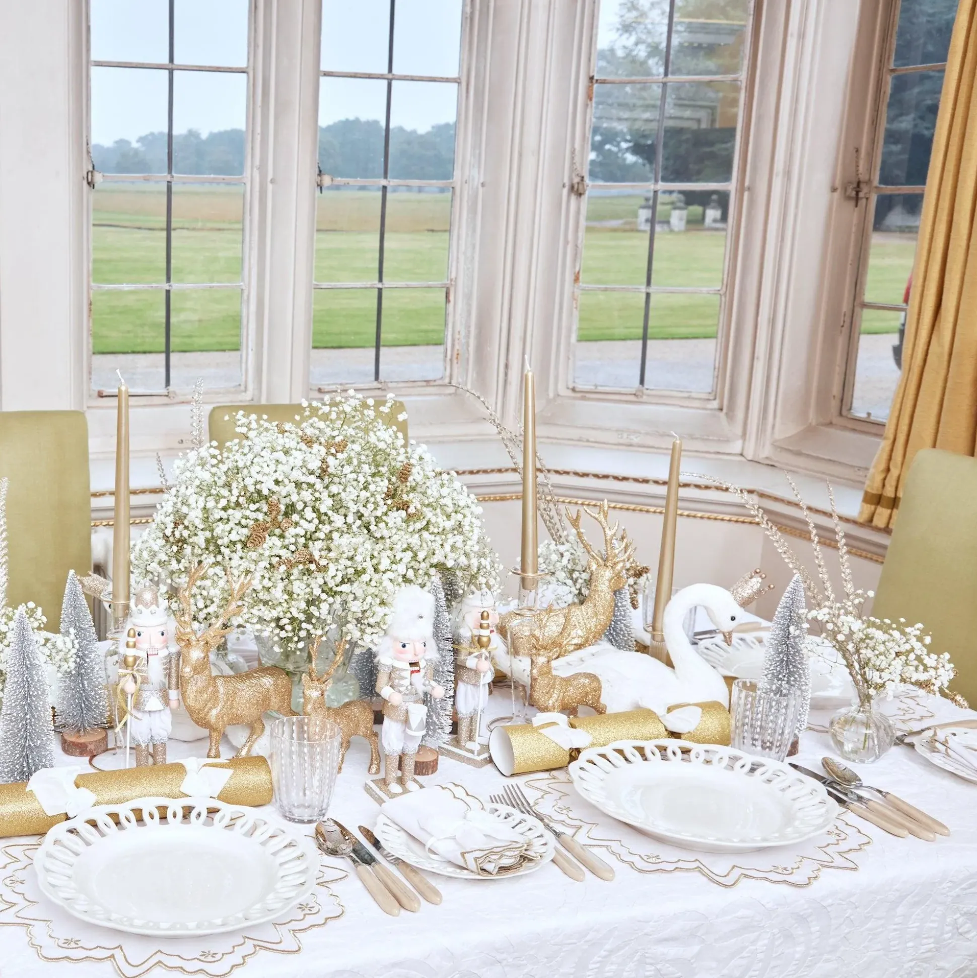 Applique White Tablecloth