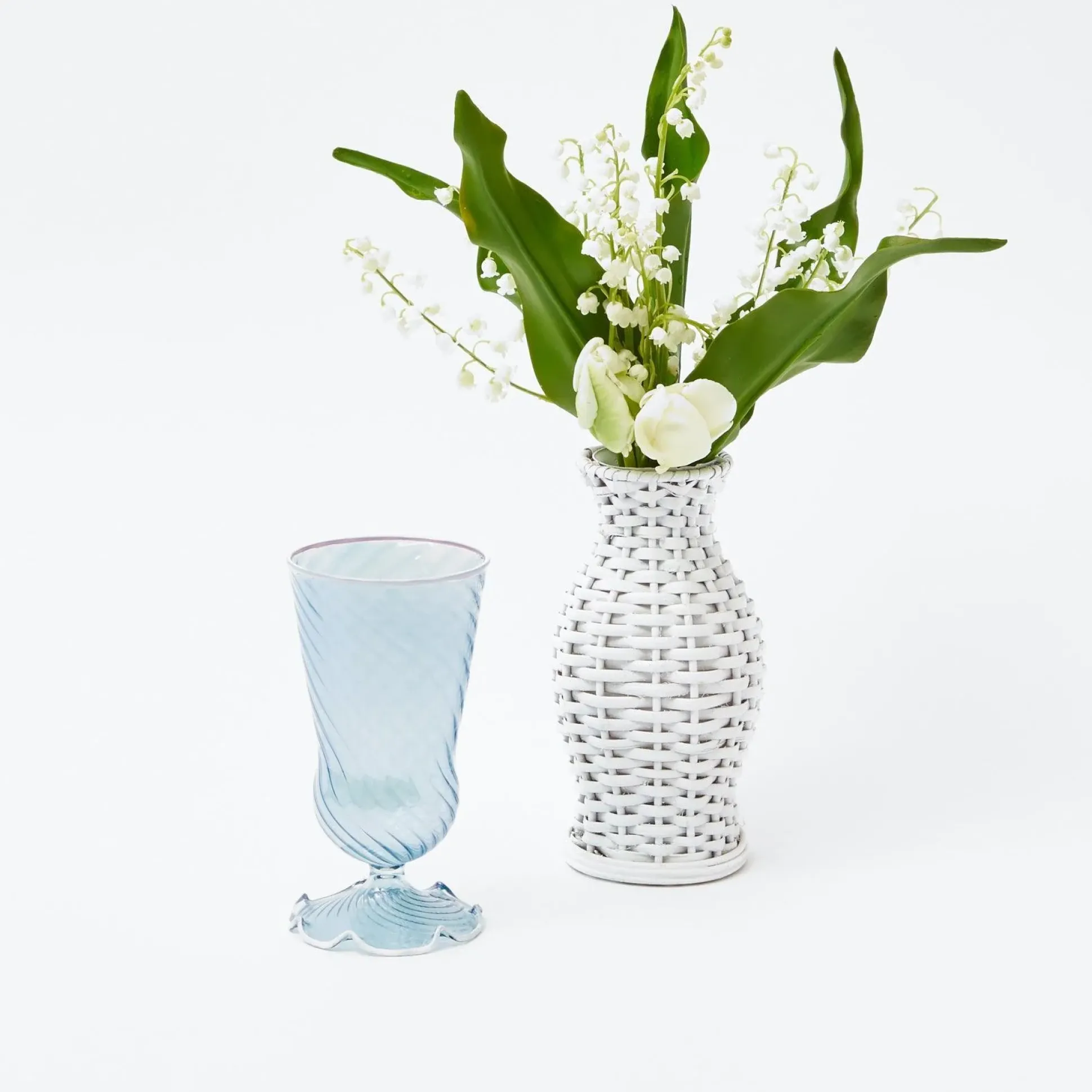 Blue And White Rim Frilled Glasses (Set Of 4)