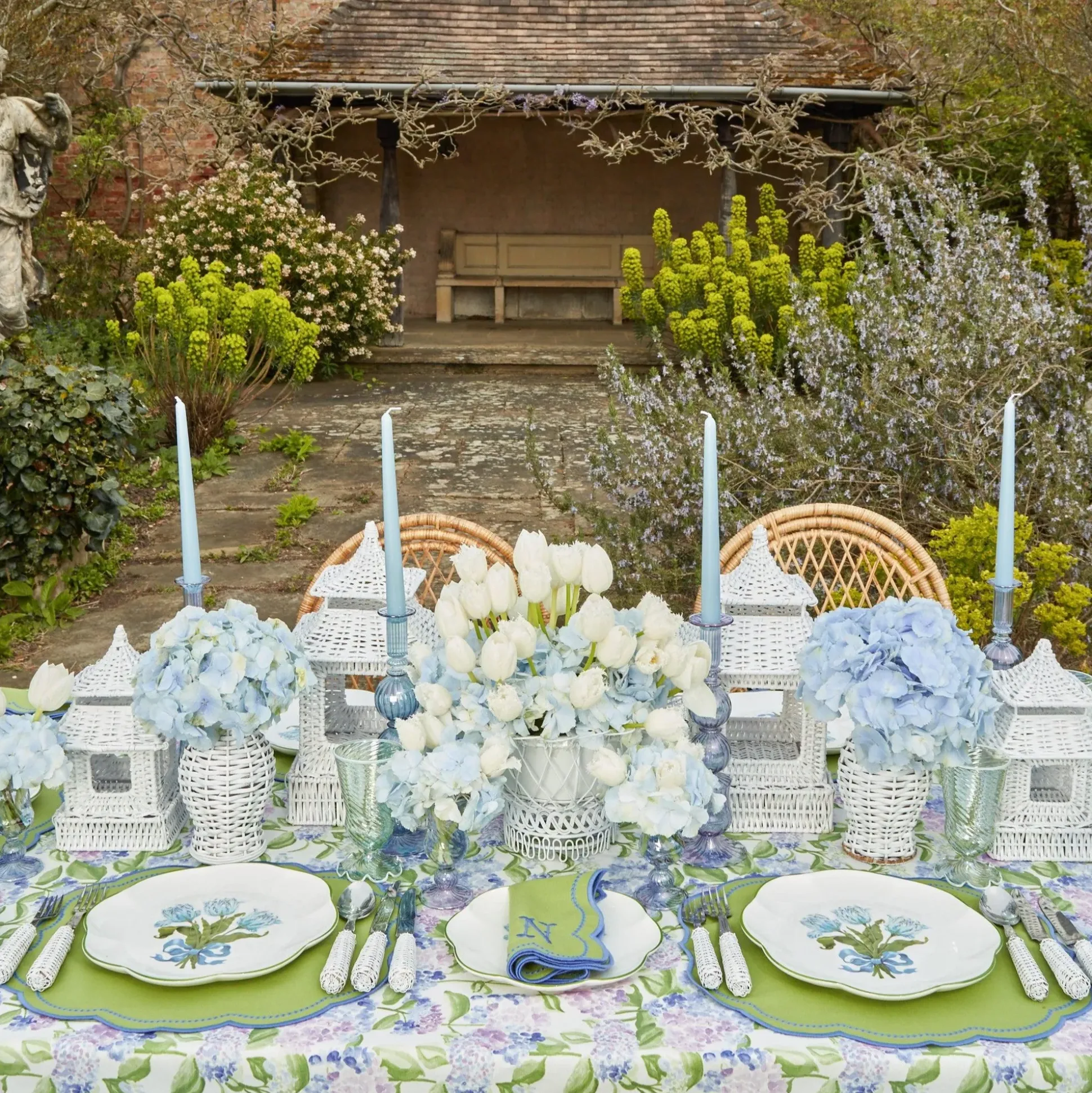 Blue Tulip Dinner Plates (Set Of 4)