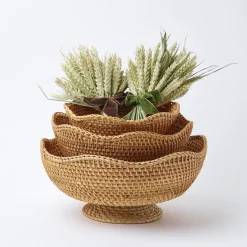 Brown Scalloped Rattan Bowl (Medium)