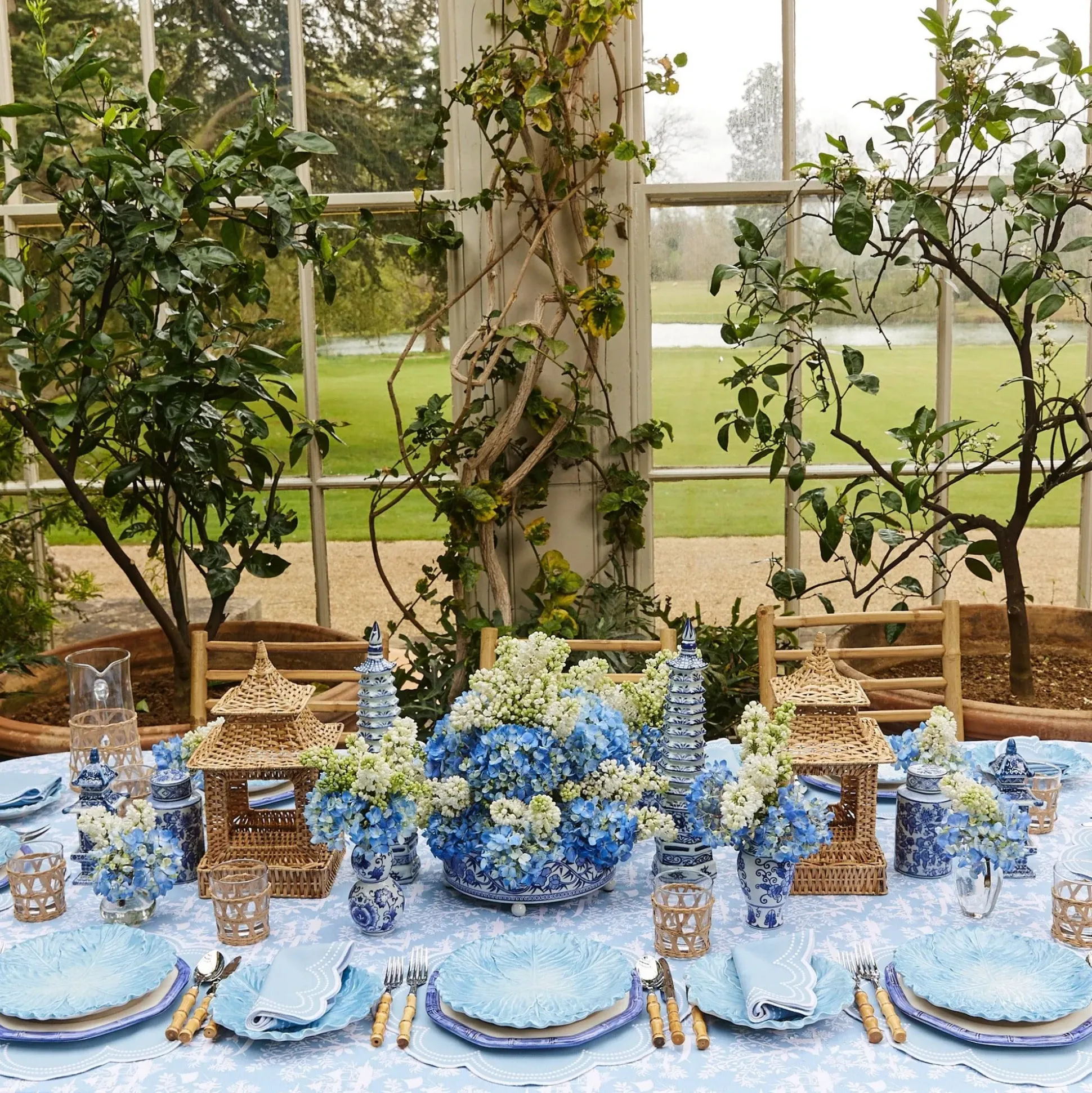 Chinoiserie Porcelain Pagoda