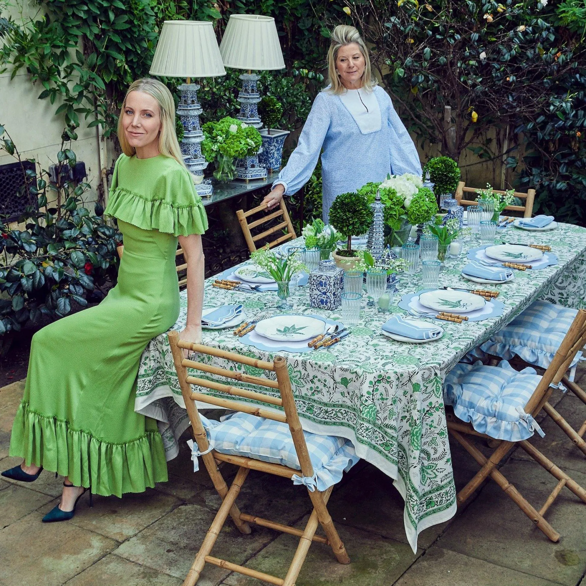 Chinoiserie Porcelain Pagoda