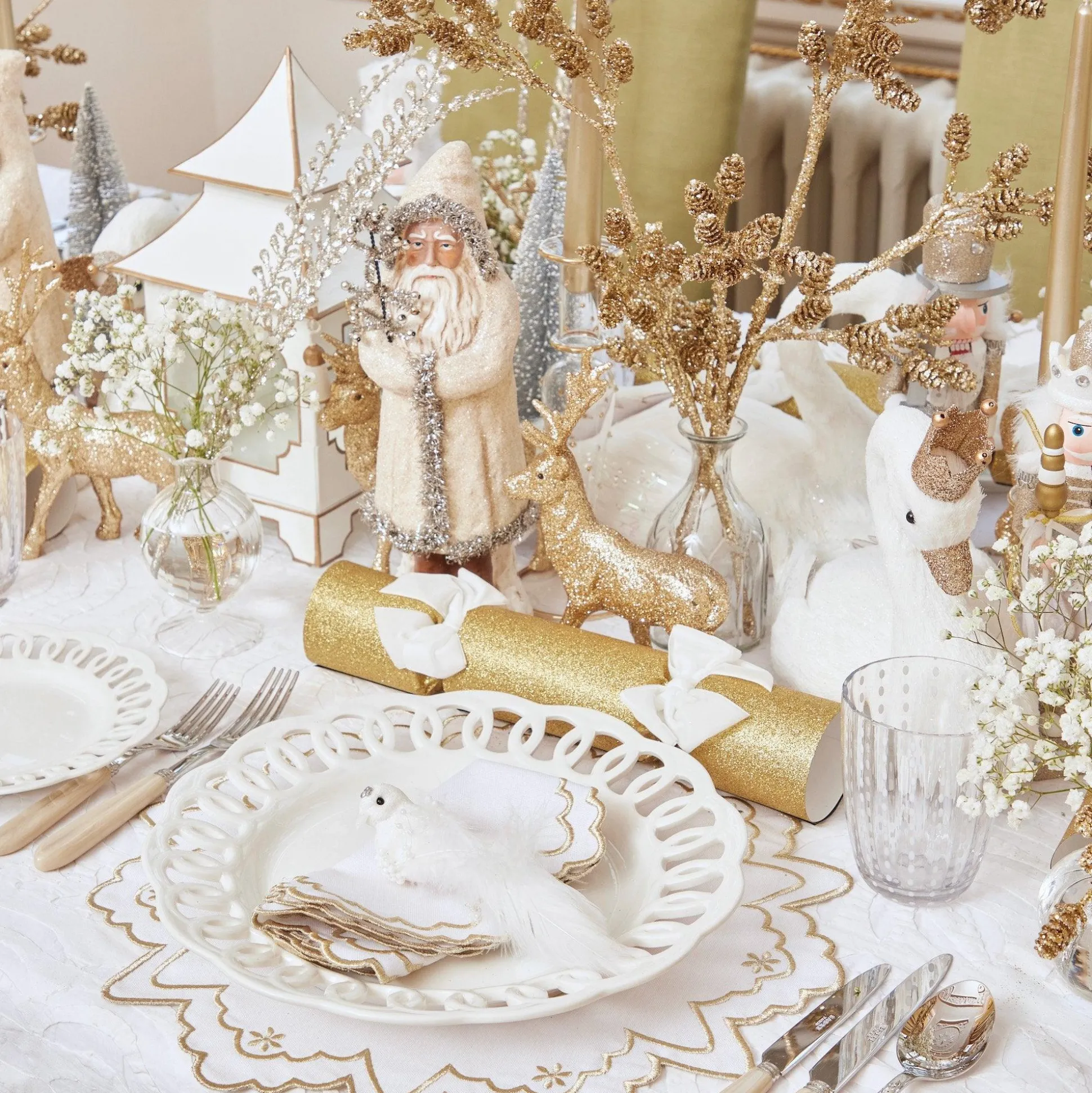 Gold Snowflake Napkins (Set Of 4)