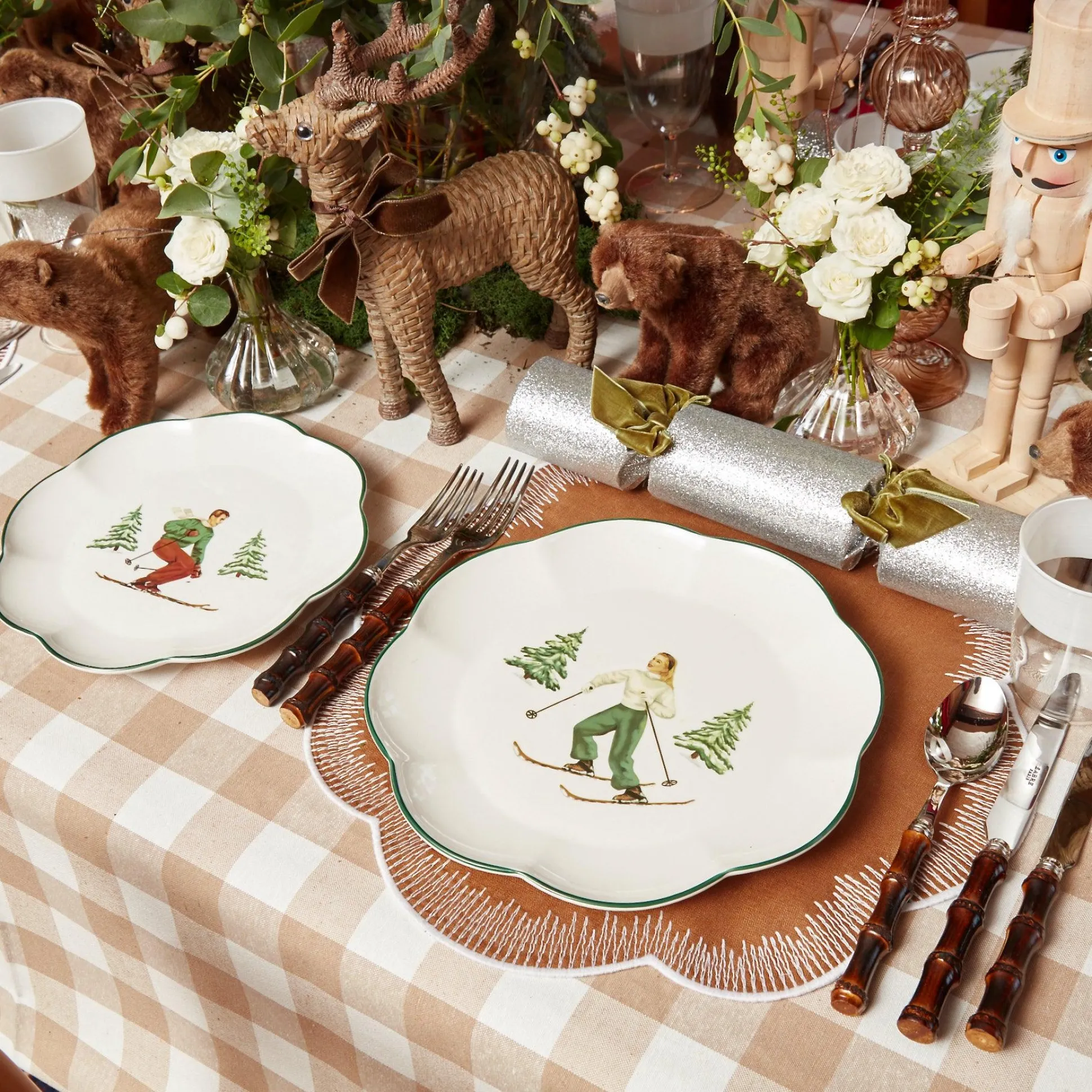 Heidi & Hans Skier Dinner Plate (Set Of 4)