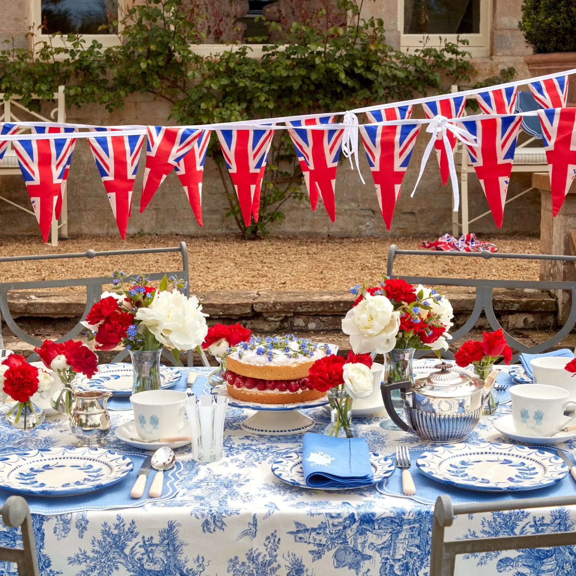 Jubilee Edition Striped Glasses (Set Of 4)