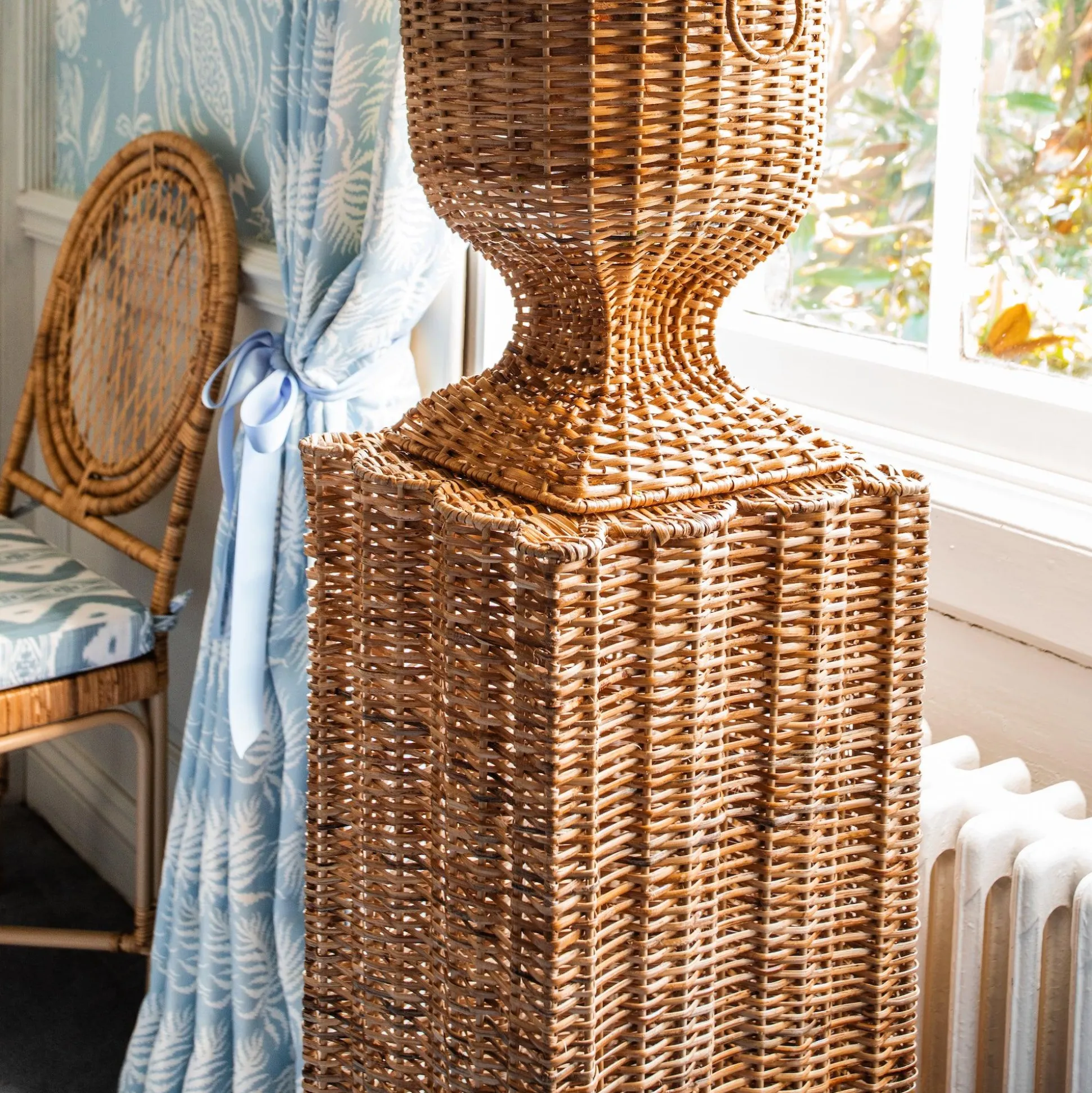 Liliana Scalloped Rattan Pedestal And Urn