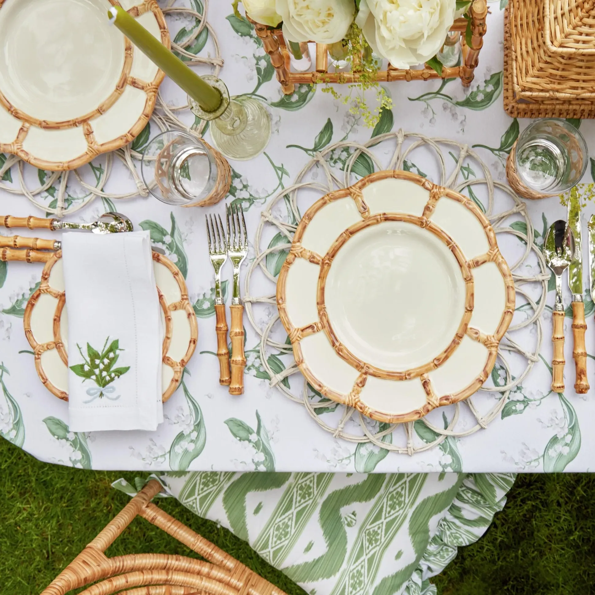 Lily Of The Valley White Linen Napkins (Set Of 4)