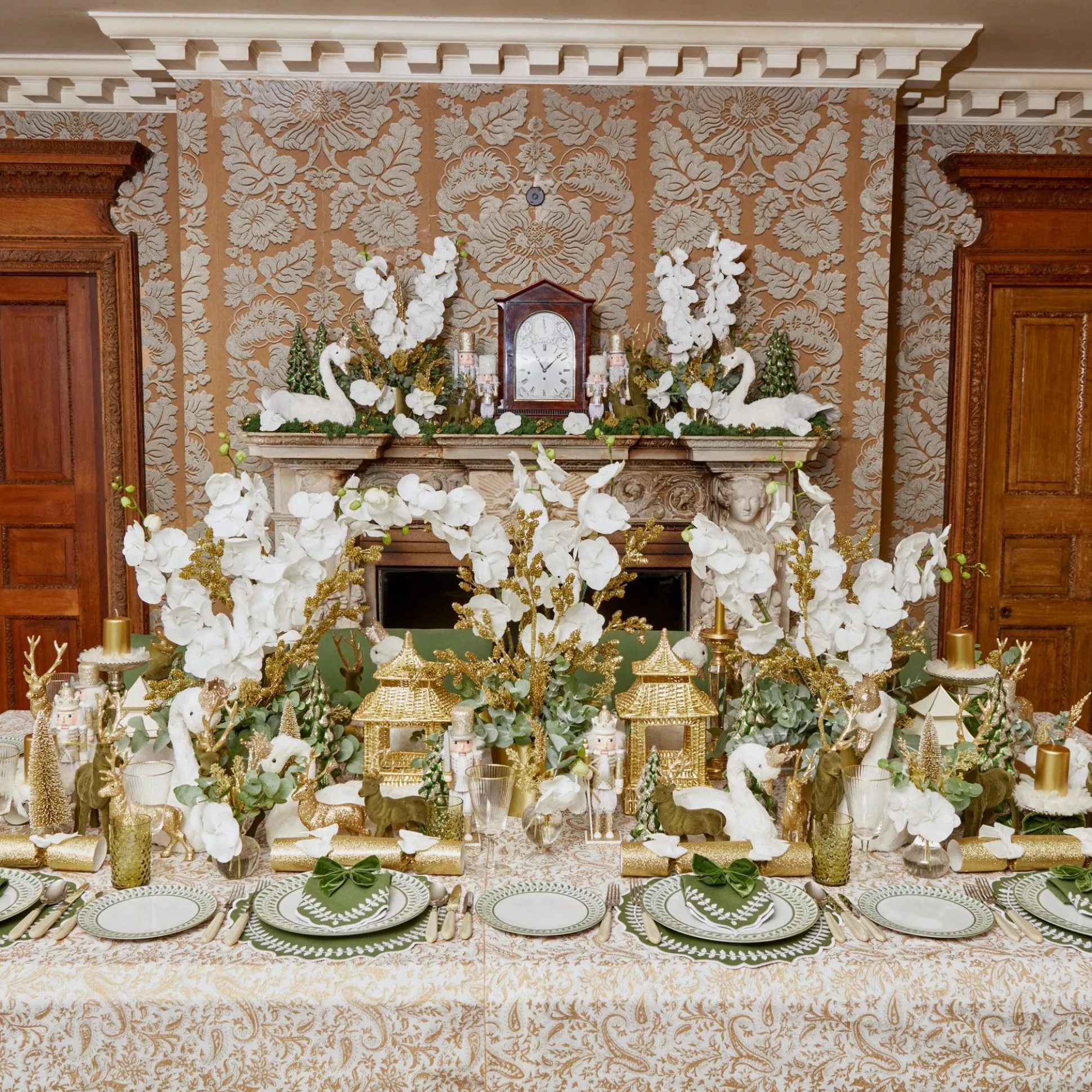 Merry & Bright Tablecloth