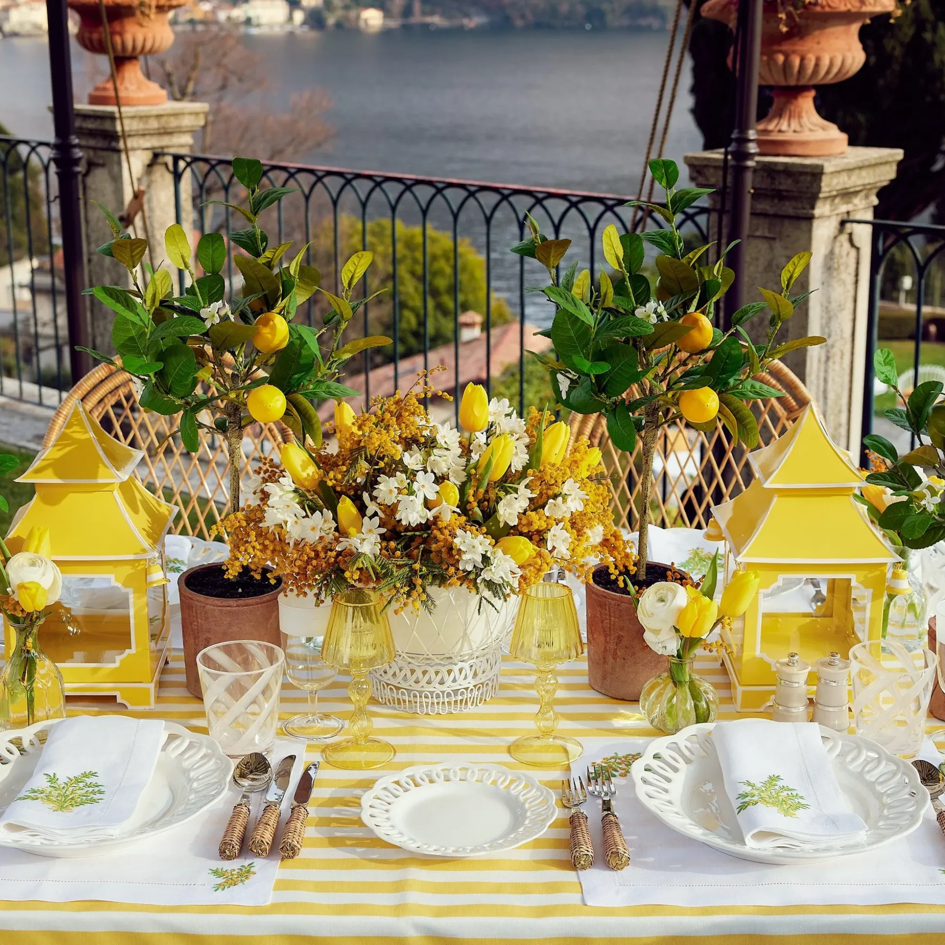 Mimosa White Linen Napkins (Set Of 4)