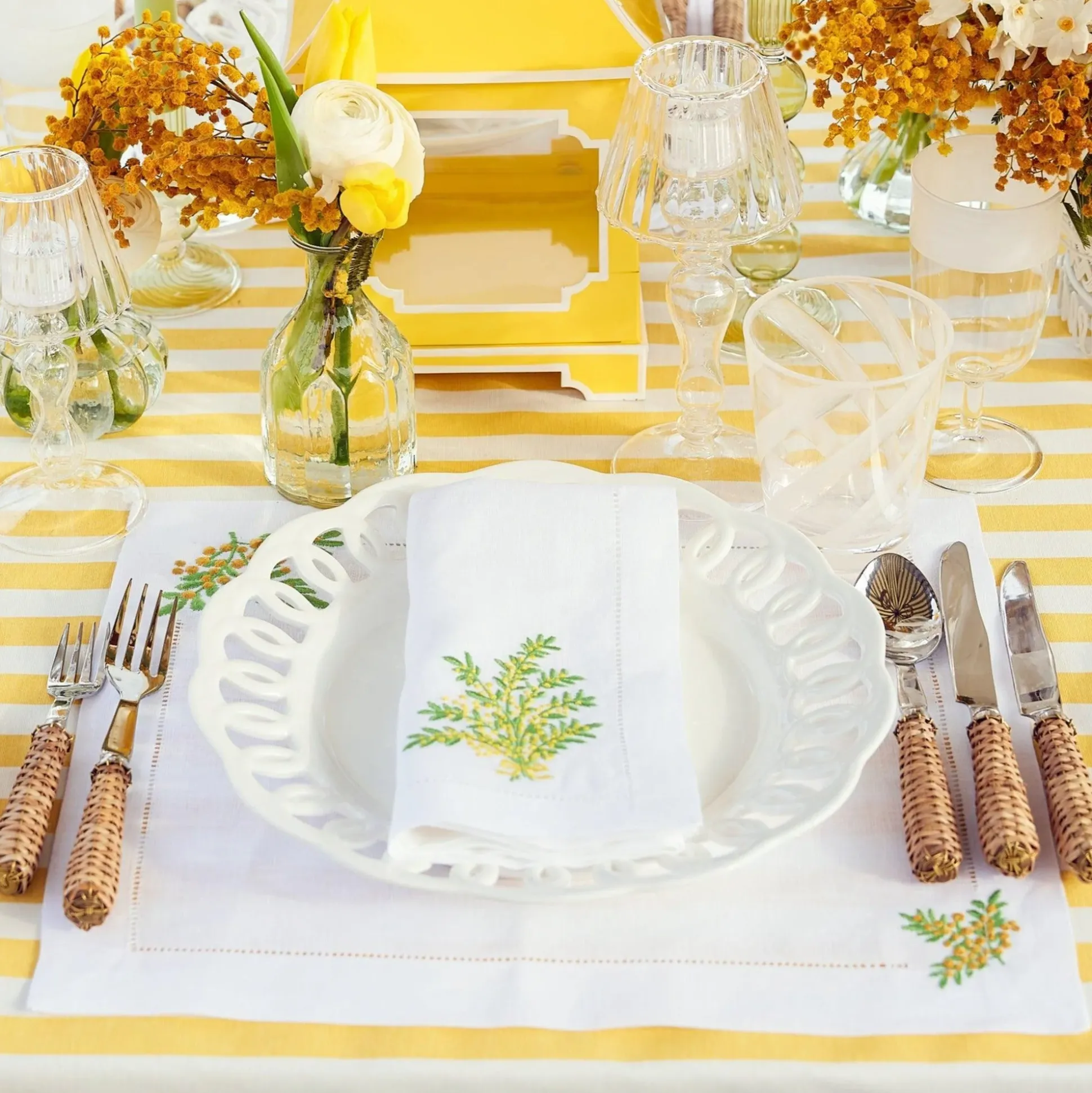 Mimosa White Linen Placemats (Set Of 4)