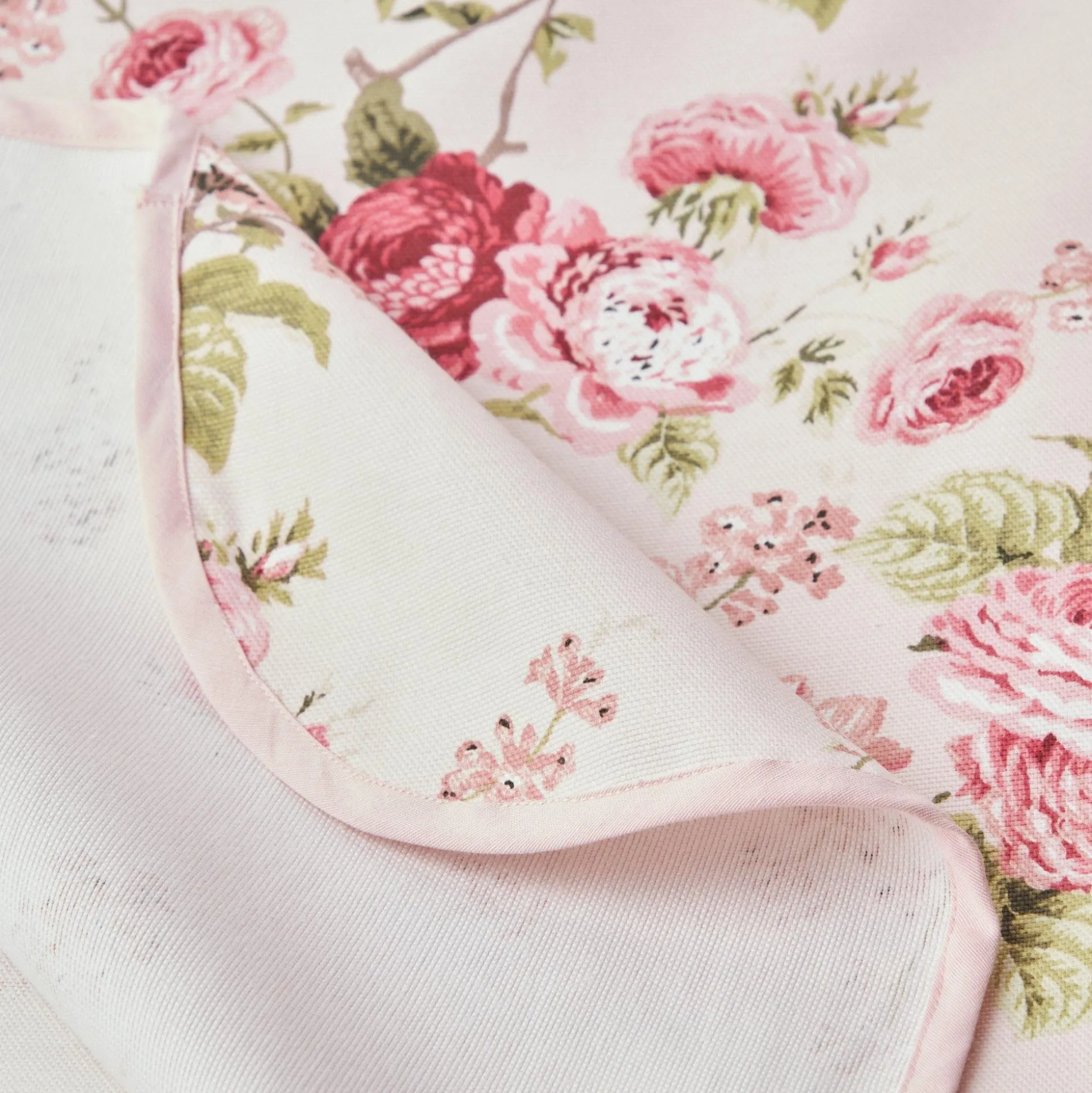 Nancy Rose Tablecloth