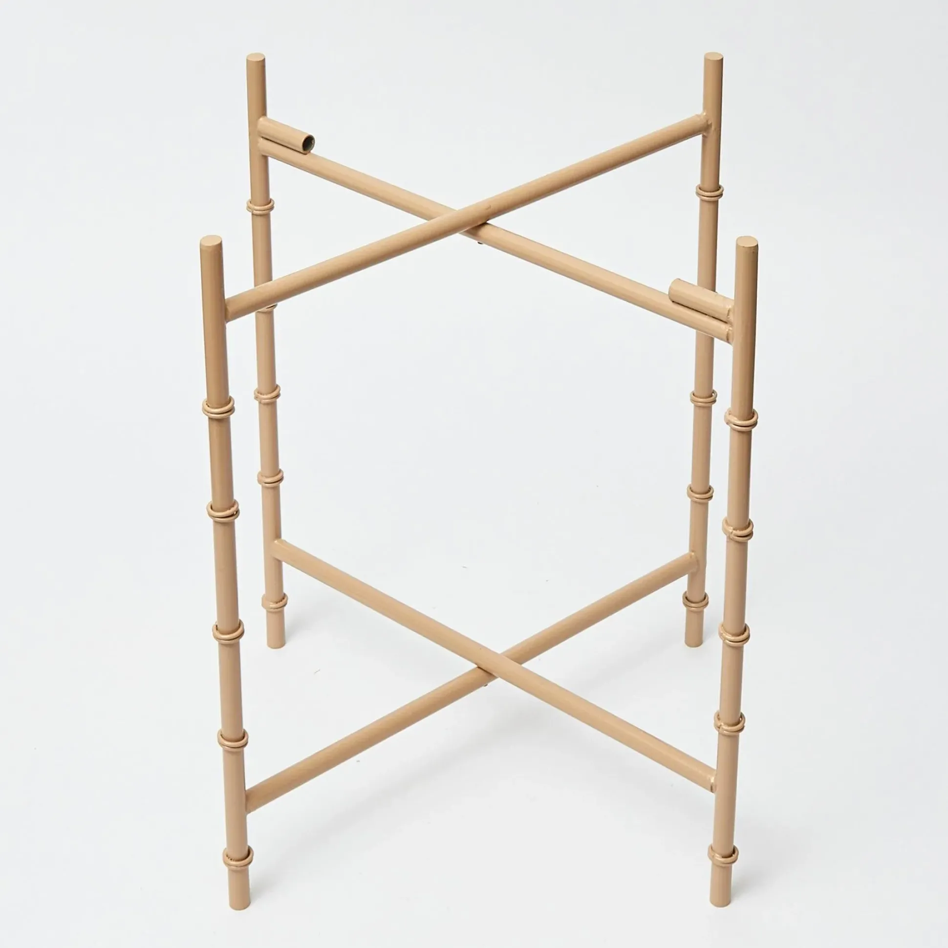 Round Scalloped Rattan Tray With Stand