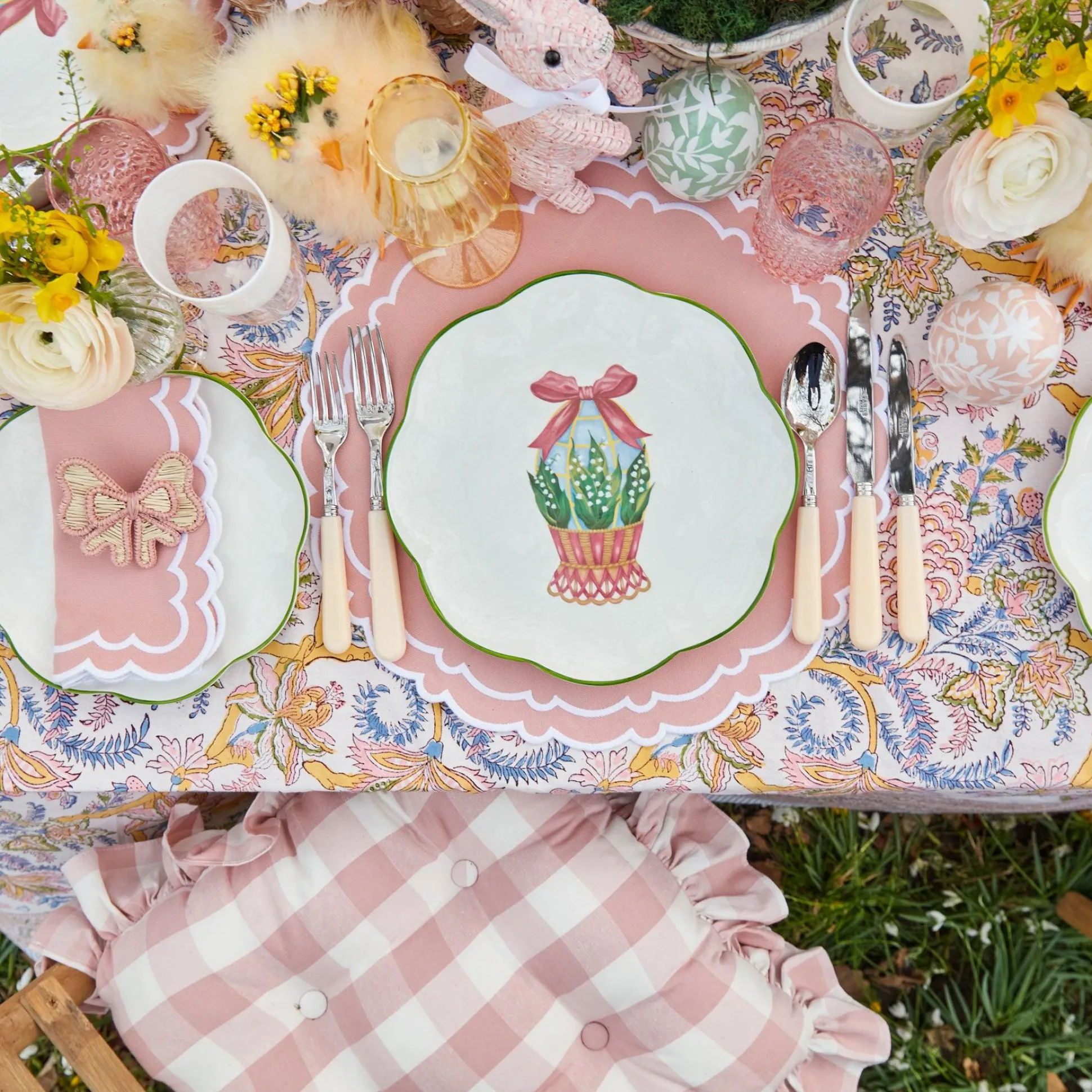 Scalloped Easter Dinner & Starter Plate (Set Of 8)