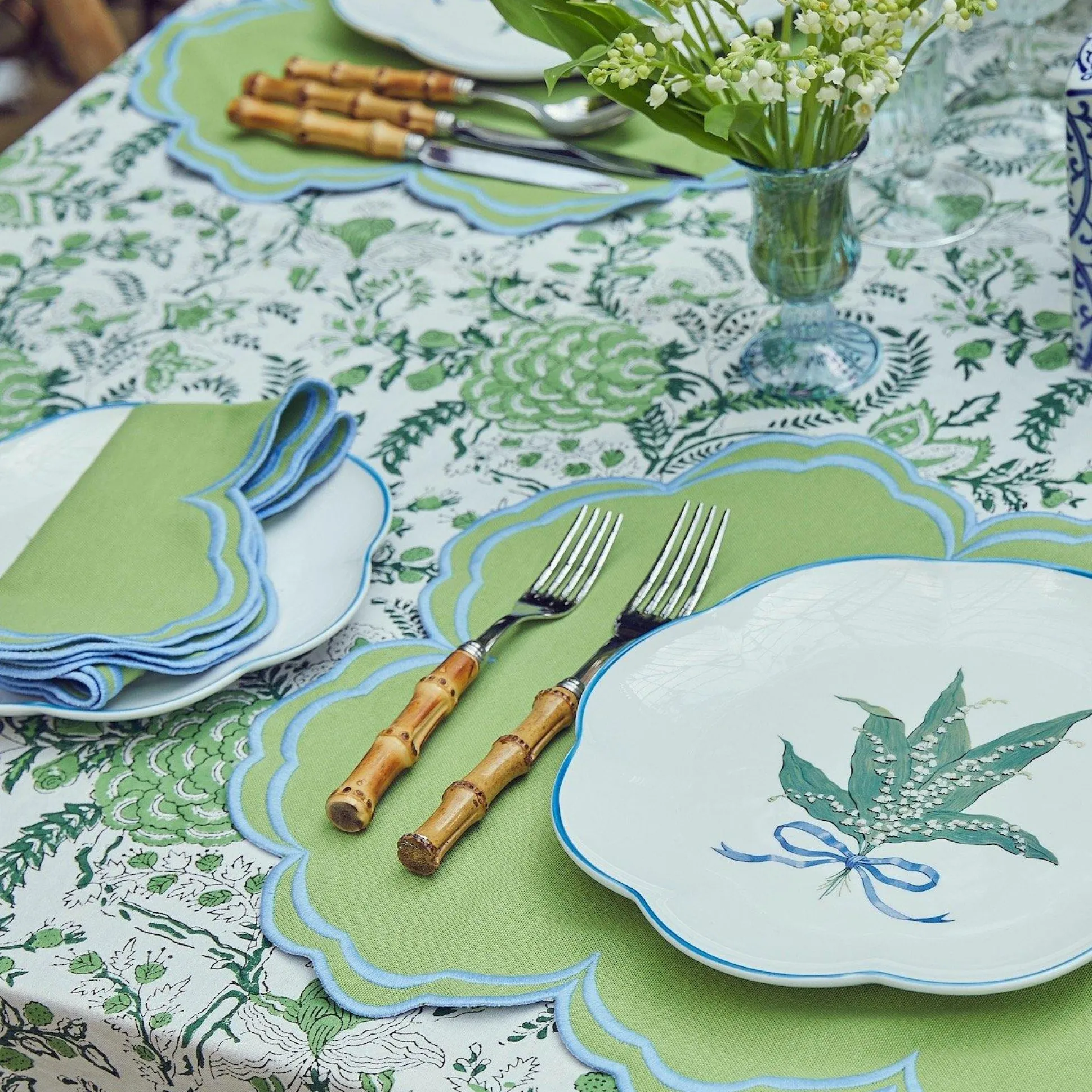 Serena Apple Green With Blue Placemats (Set Of 4)