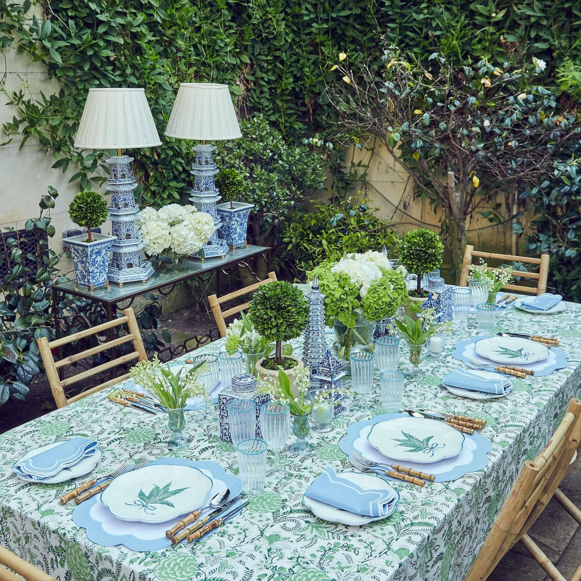 Serena Applique Blue Placemats (Set Of 4)