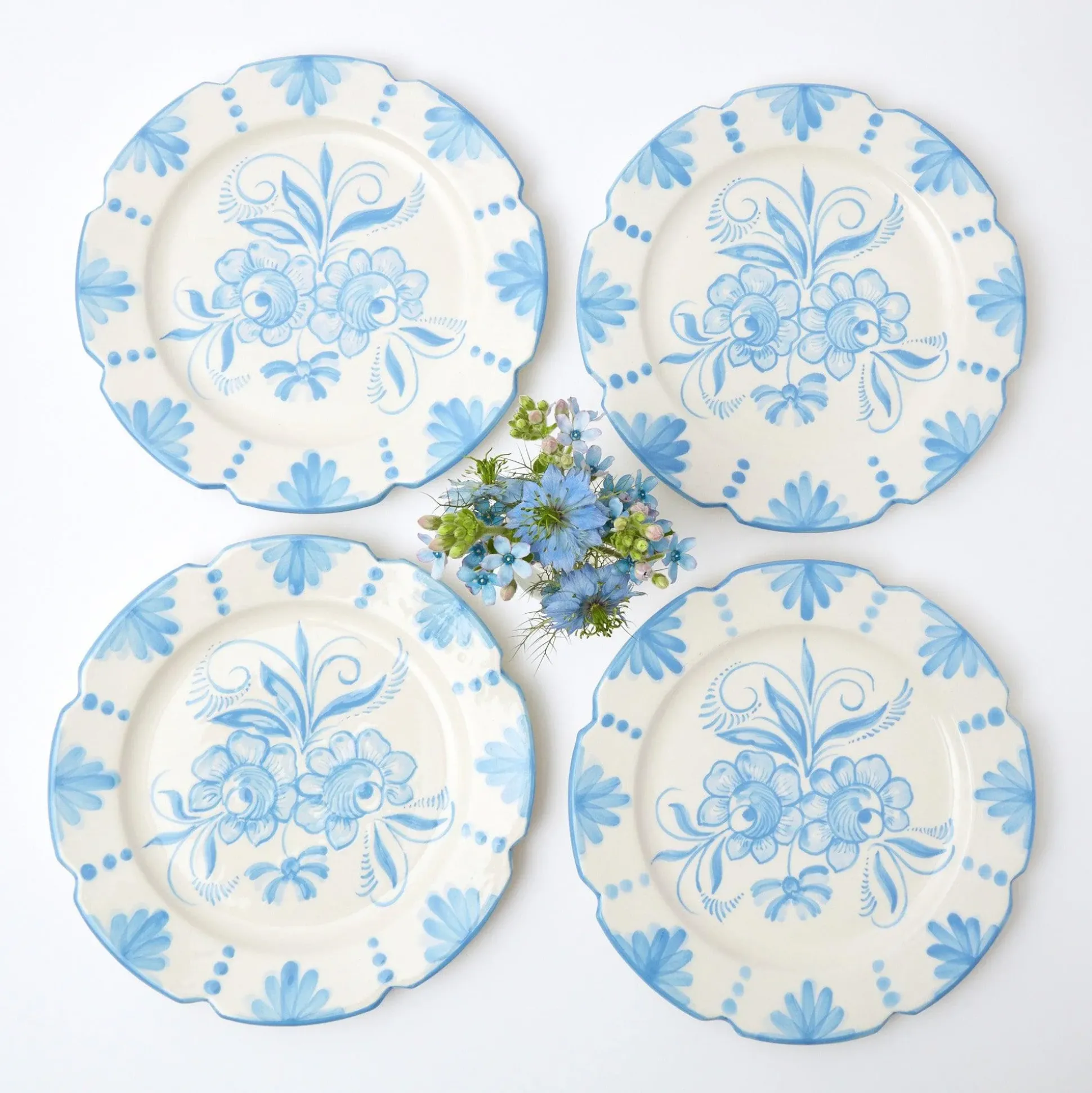 Seville Blue Gardenia Dinner Plate (Set Of 4)