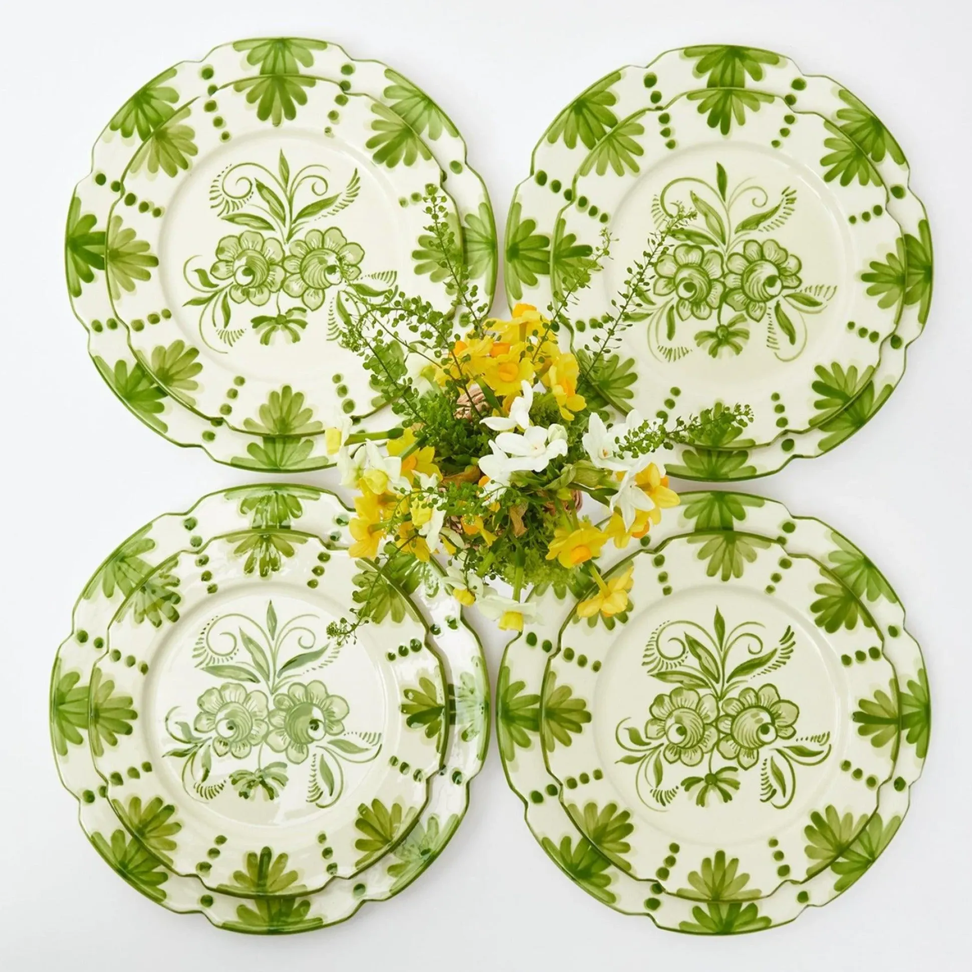 Seville Green Gardenia Dinner & Starter Plates (Set Of 8)