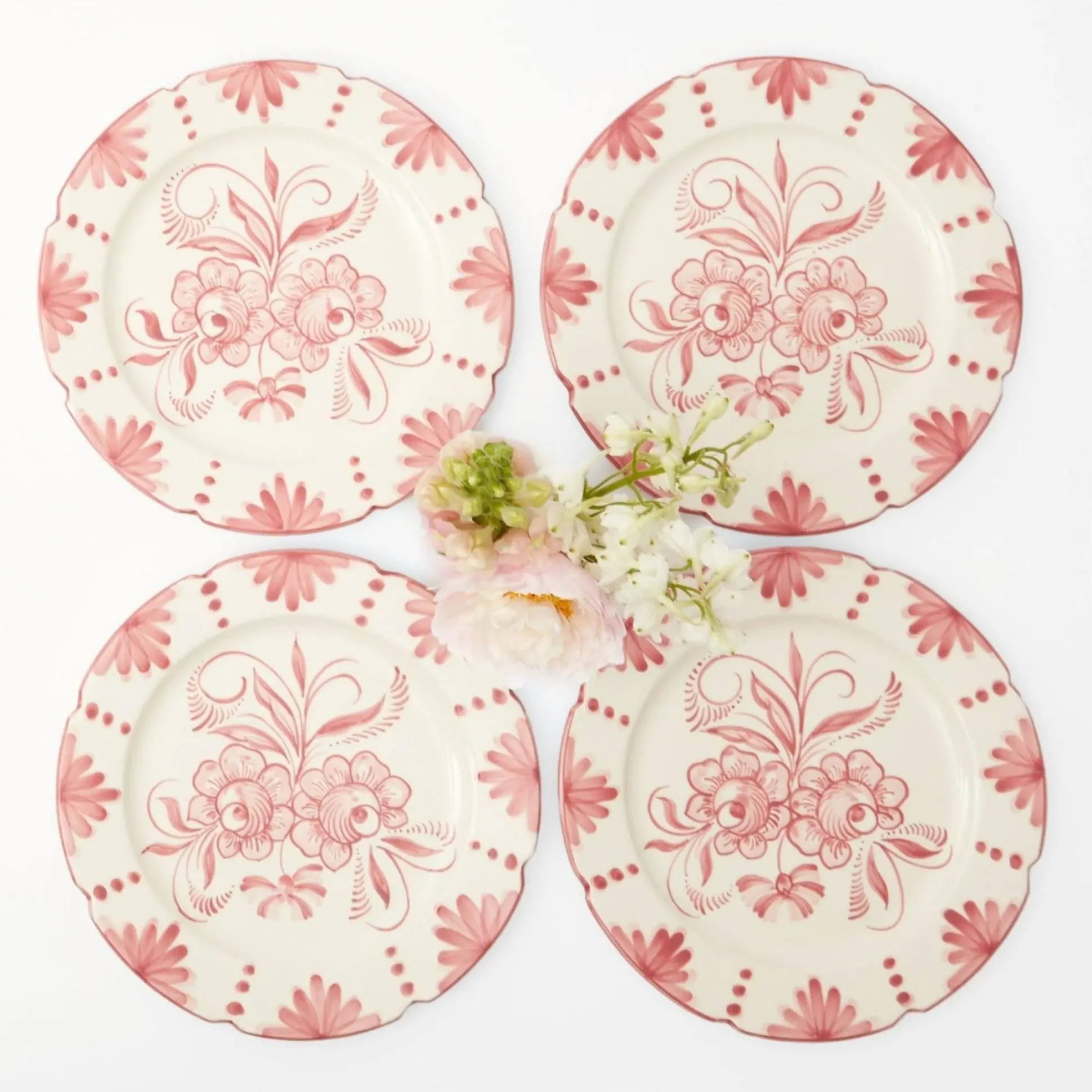 Seville Pink Gardenia Dinner Plate (Set Of 4)