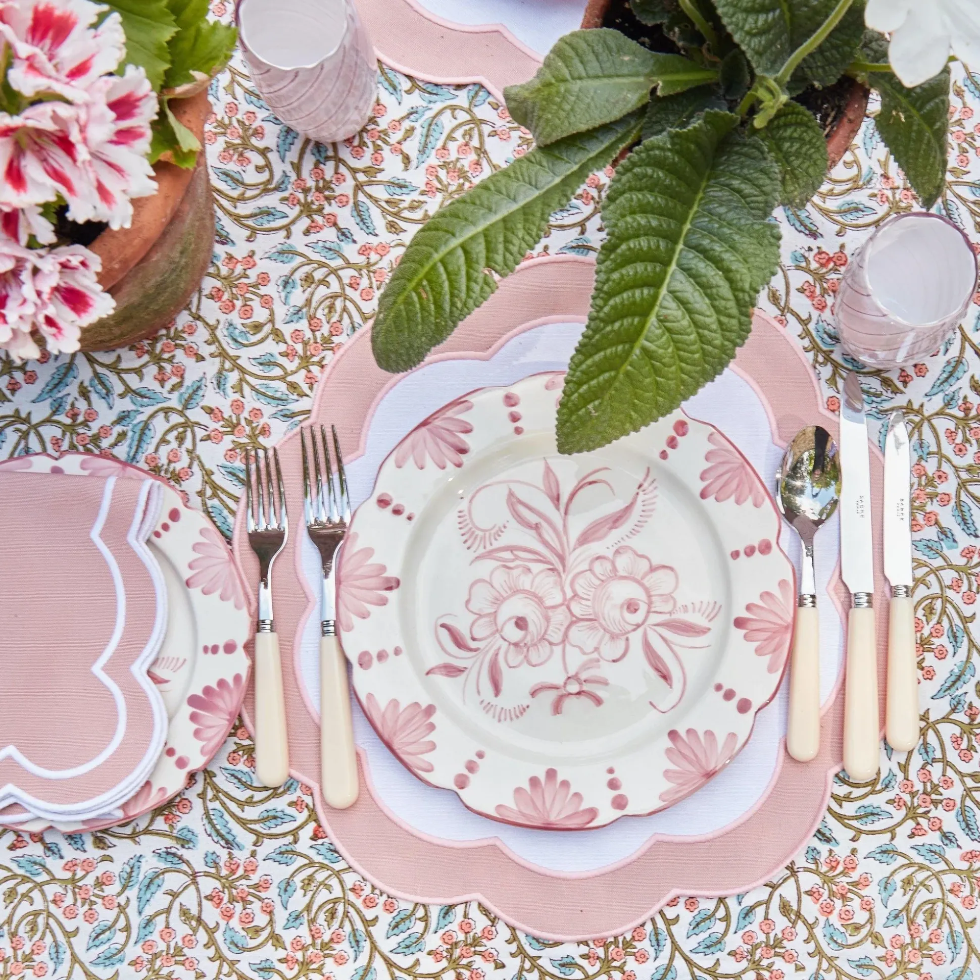 Seville Pink Gardenia Dinner Plate (Set Of 4)