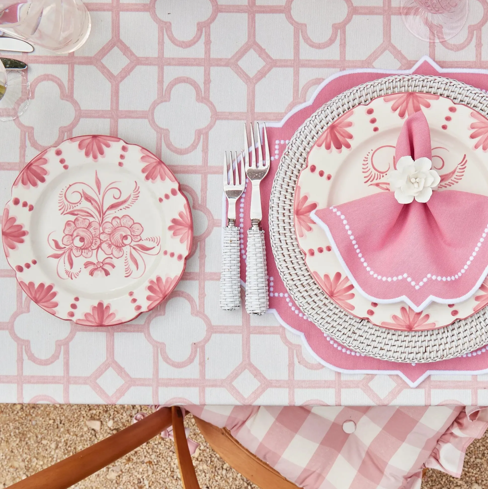 Seville Pink Gardenia Dinner & Starter Plates (Set Of 8)