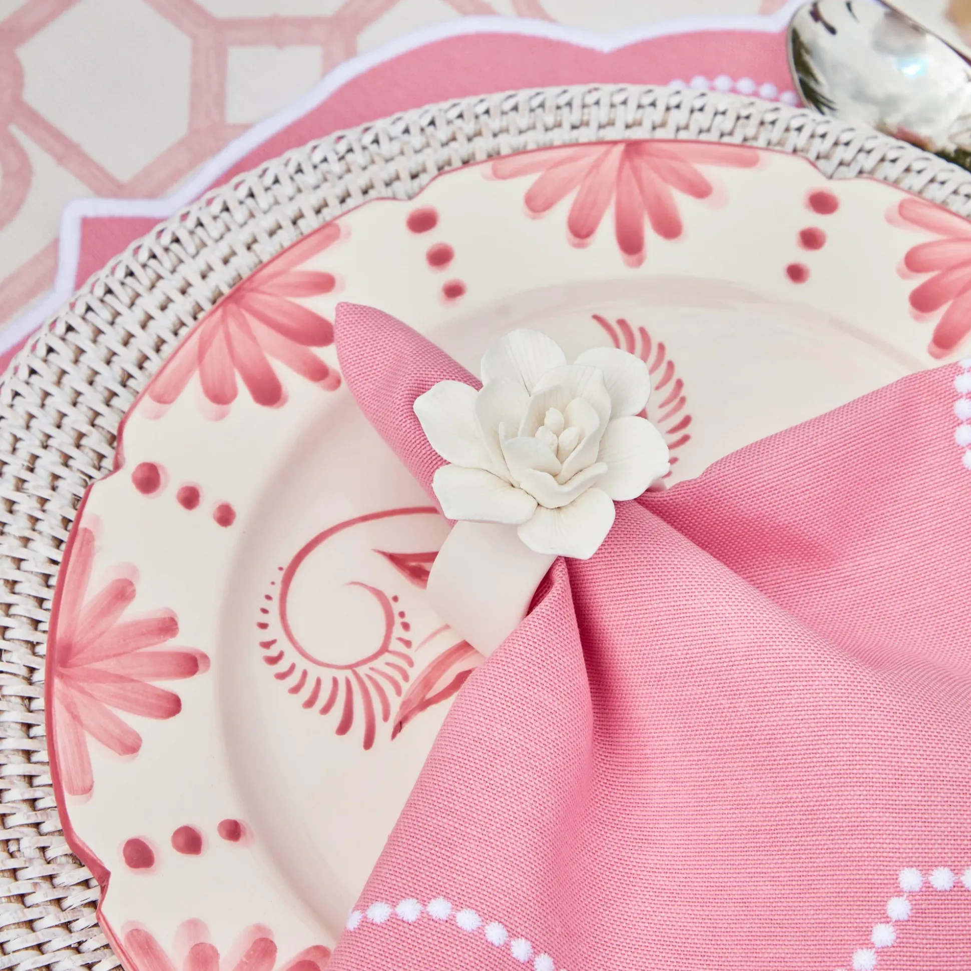 Seville Pink Gardenia Dinner & Starter Plates (Set Of 8)