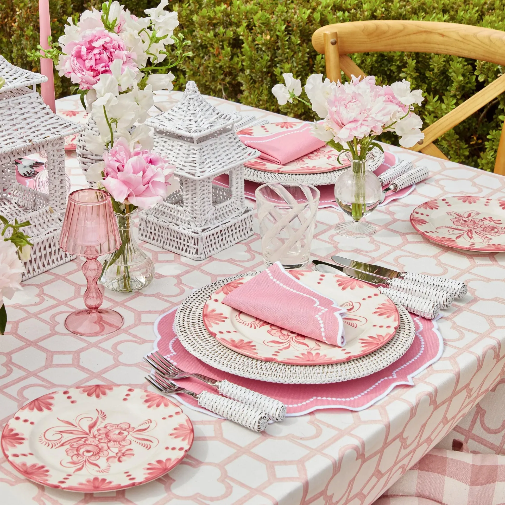 Seville Pink Gardenia Starter Plate (Set Of 4)