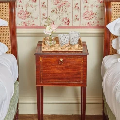 Small Scalloped Rattan Tray