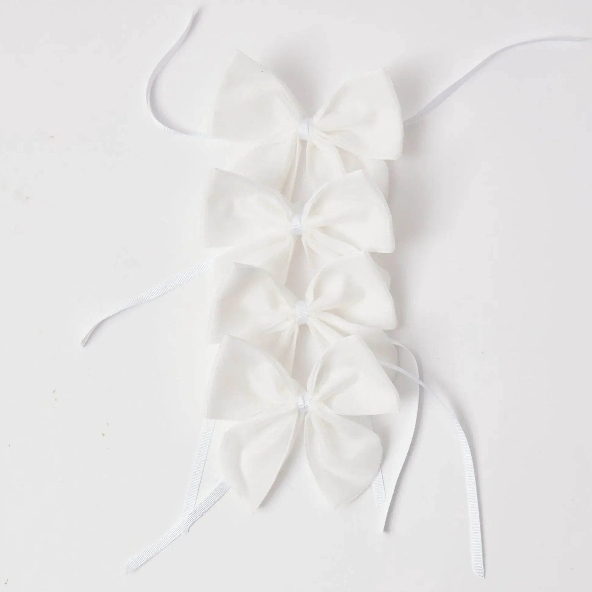 Snow White Velvet Napkin Bows (Set Of 4)