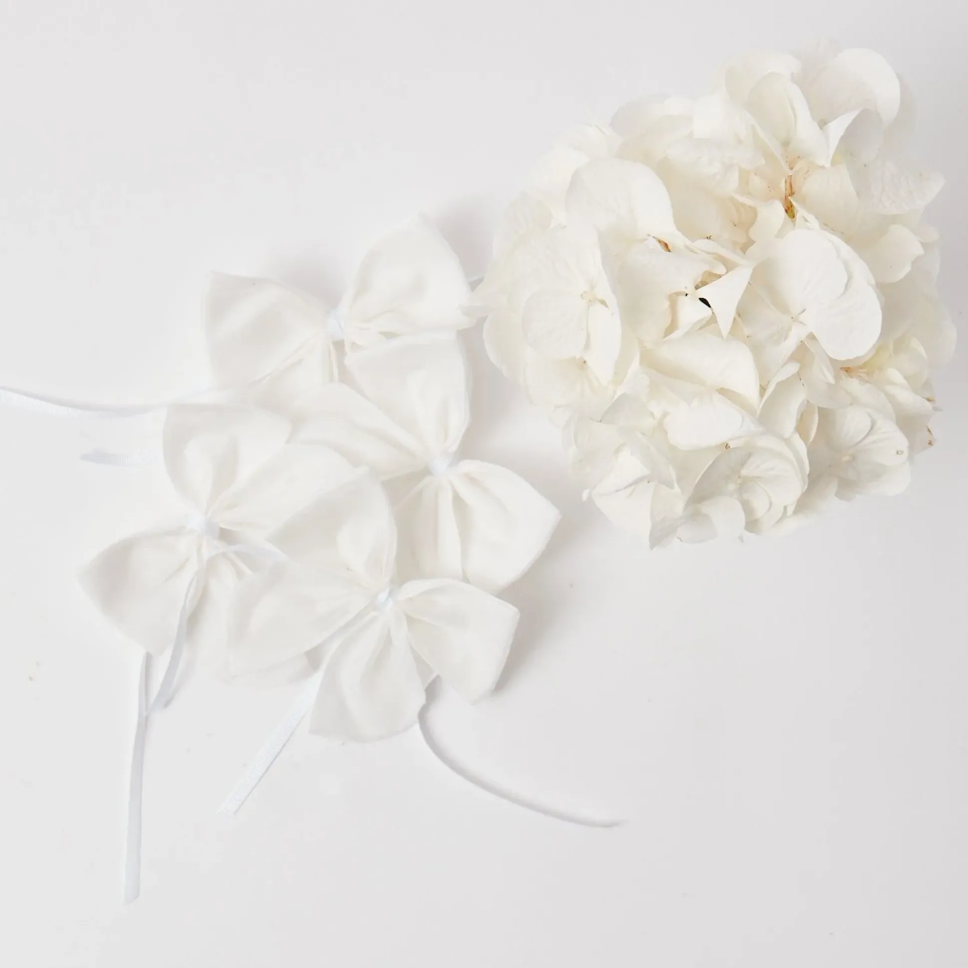 Snow White Velvet Napkin Bows (Set Of 4)