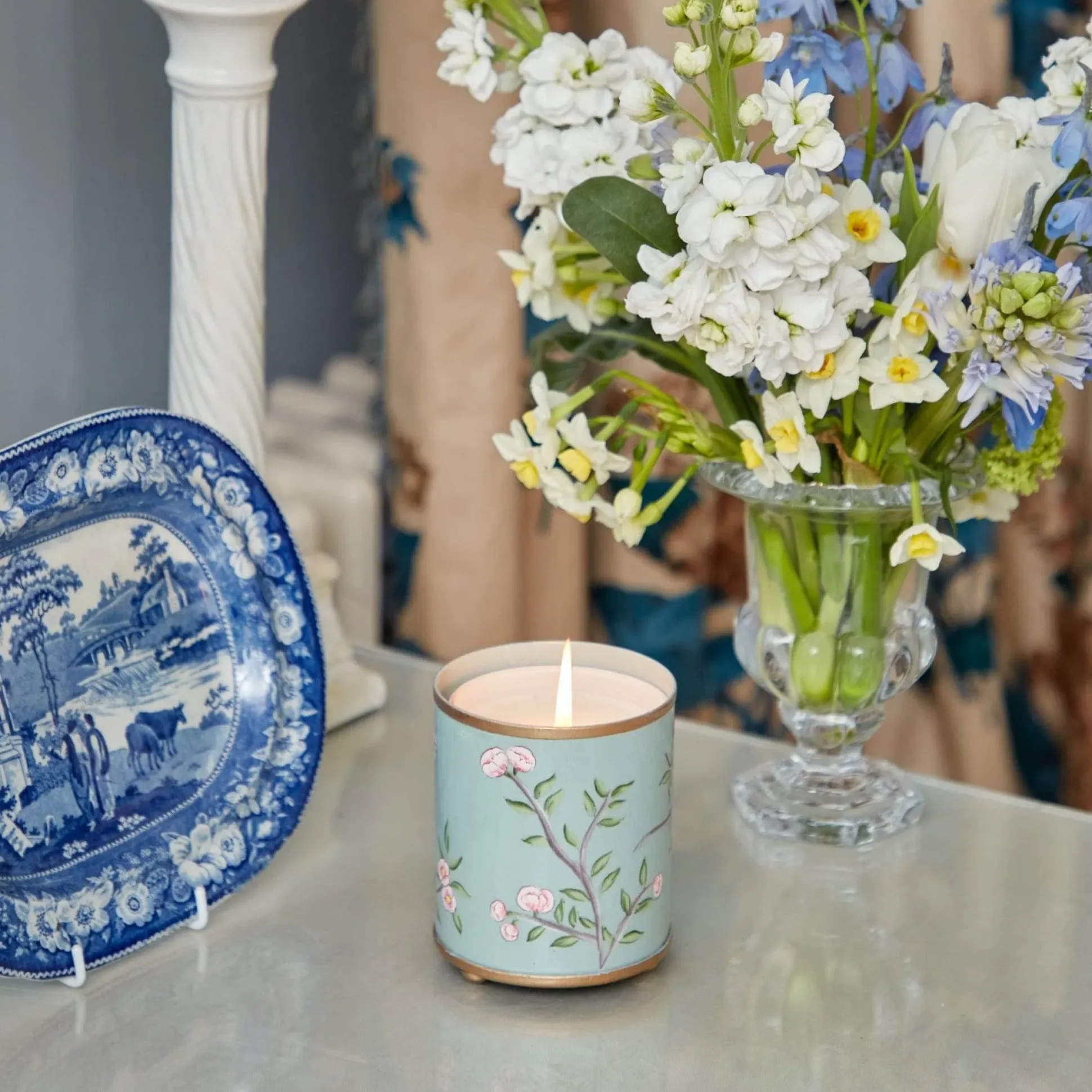 Velvet Oak Scented Candle & Pot Set