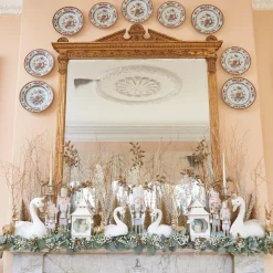 White & Gold Pagoda Lantern