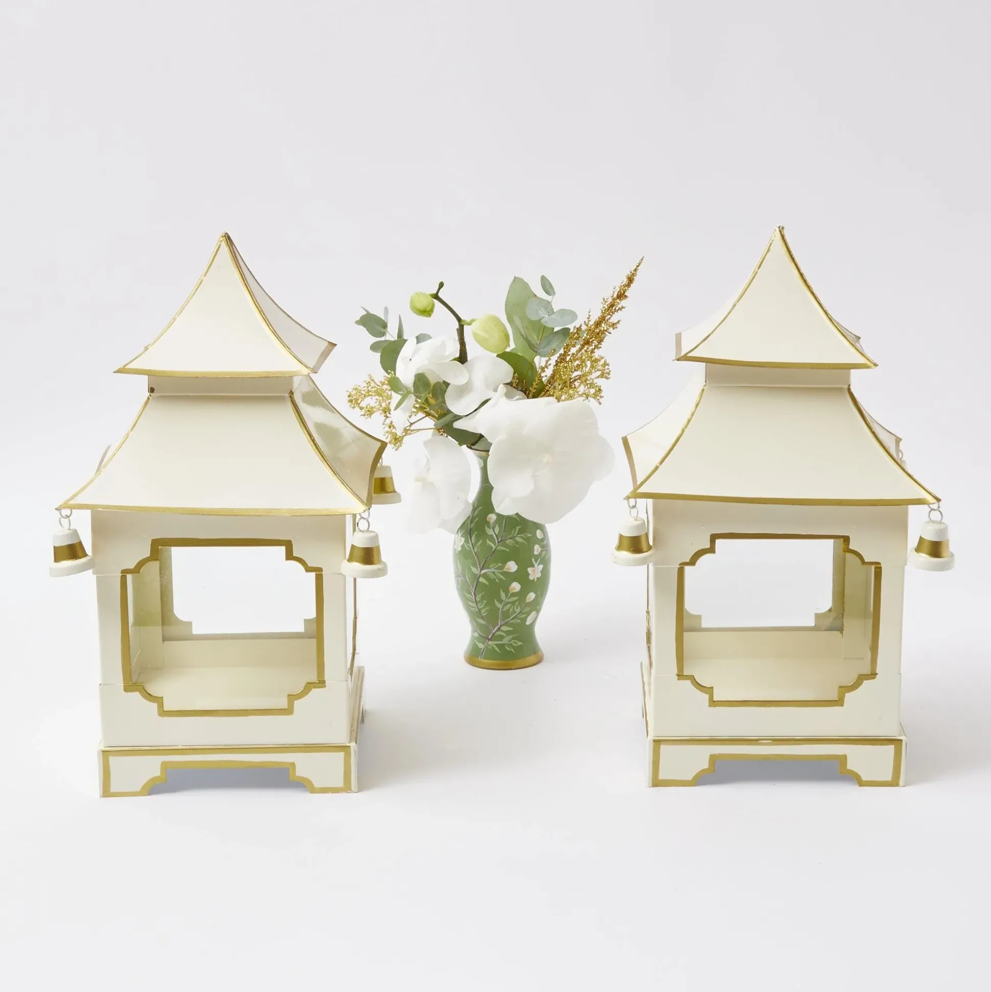 White & Gold Pagoda Lantern