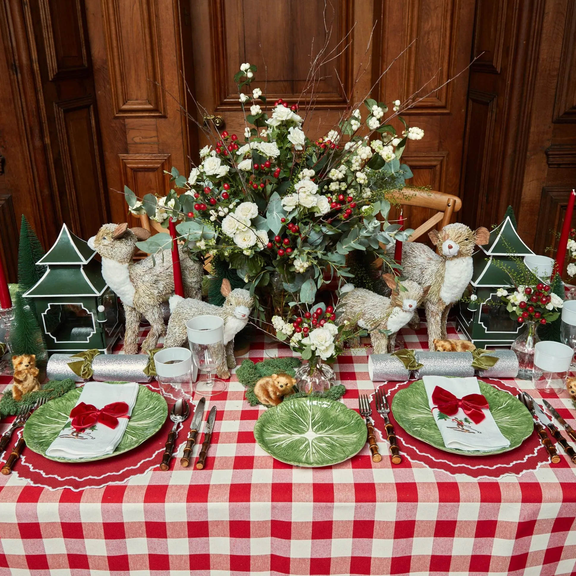 White Embroidered Skier Napkins (Set Of 4)