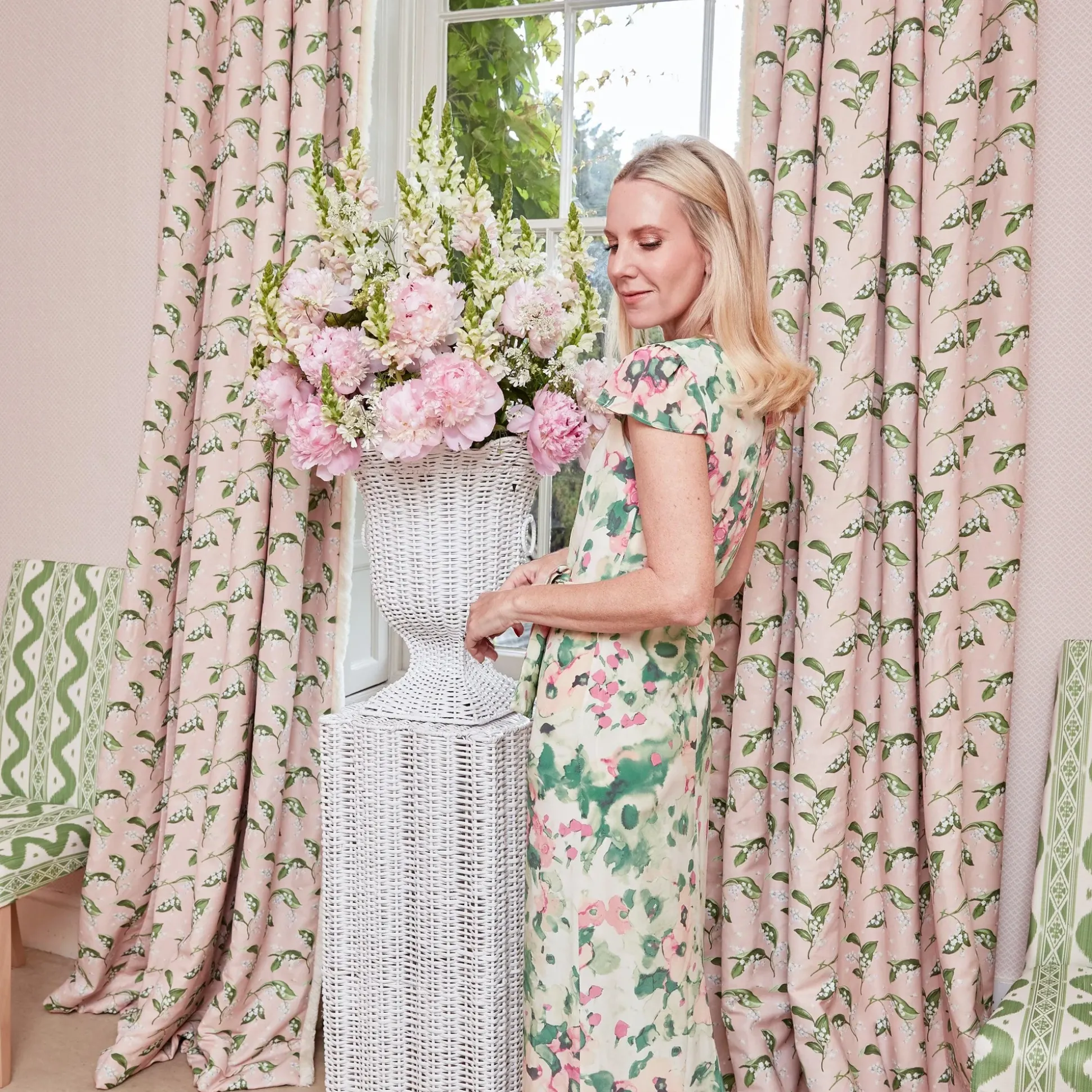 White Liliana Scalloped Rattan Urn