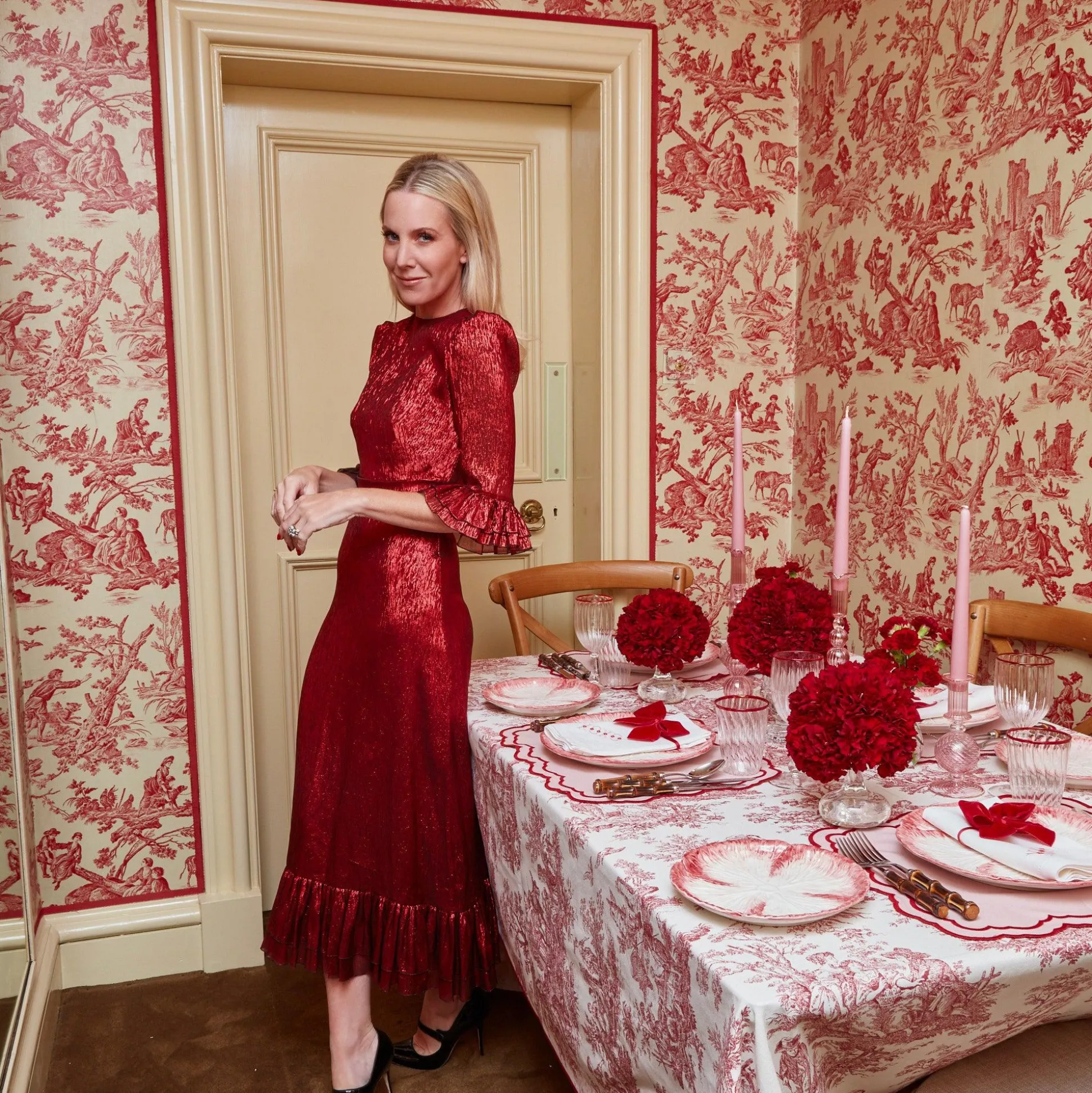 White Linen Xoxo Napkins (Set Of 4)