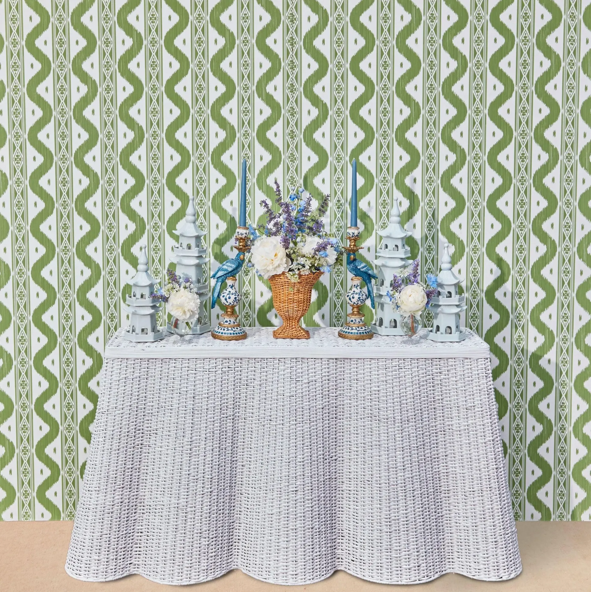 White Porcelain Pagoda Decoration Set