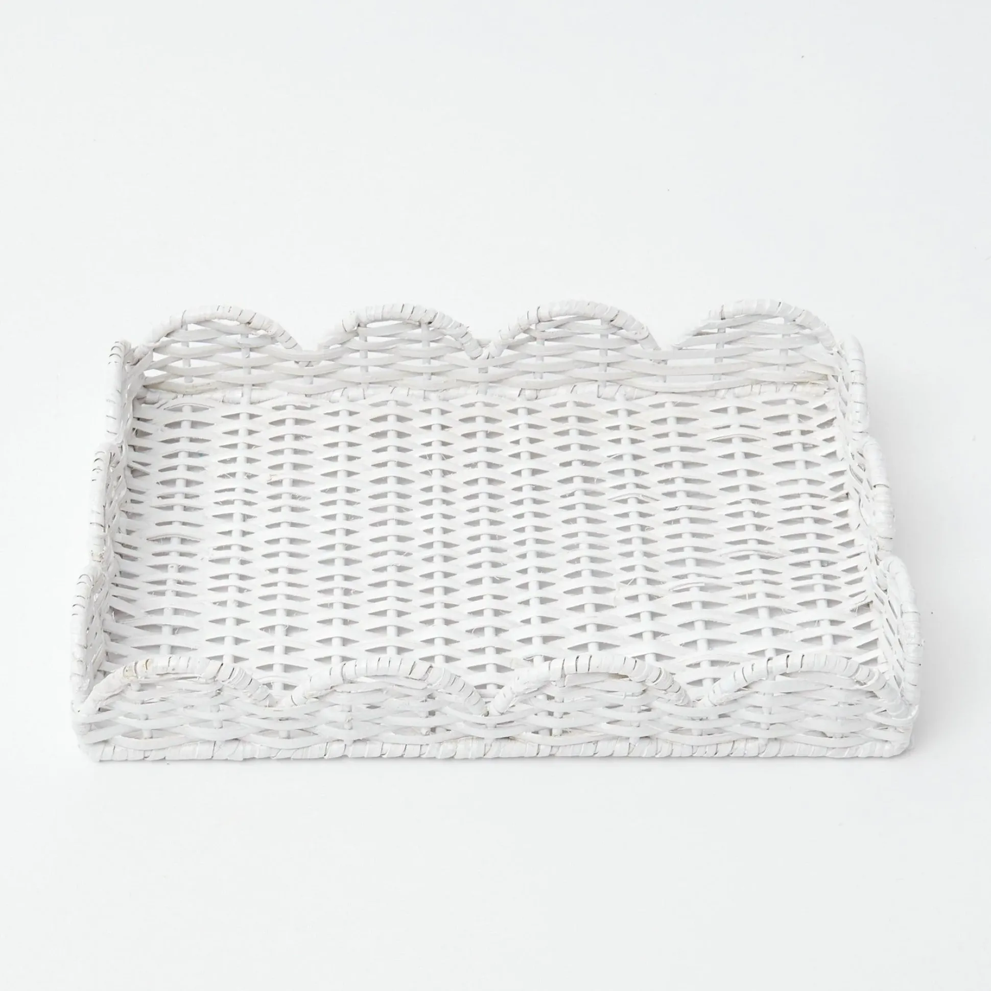 White Small Scalloped Rattan Tray