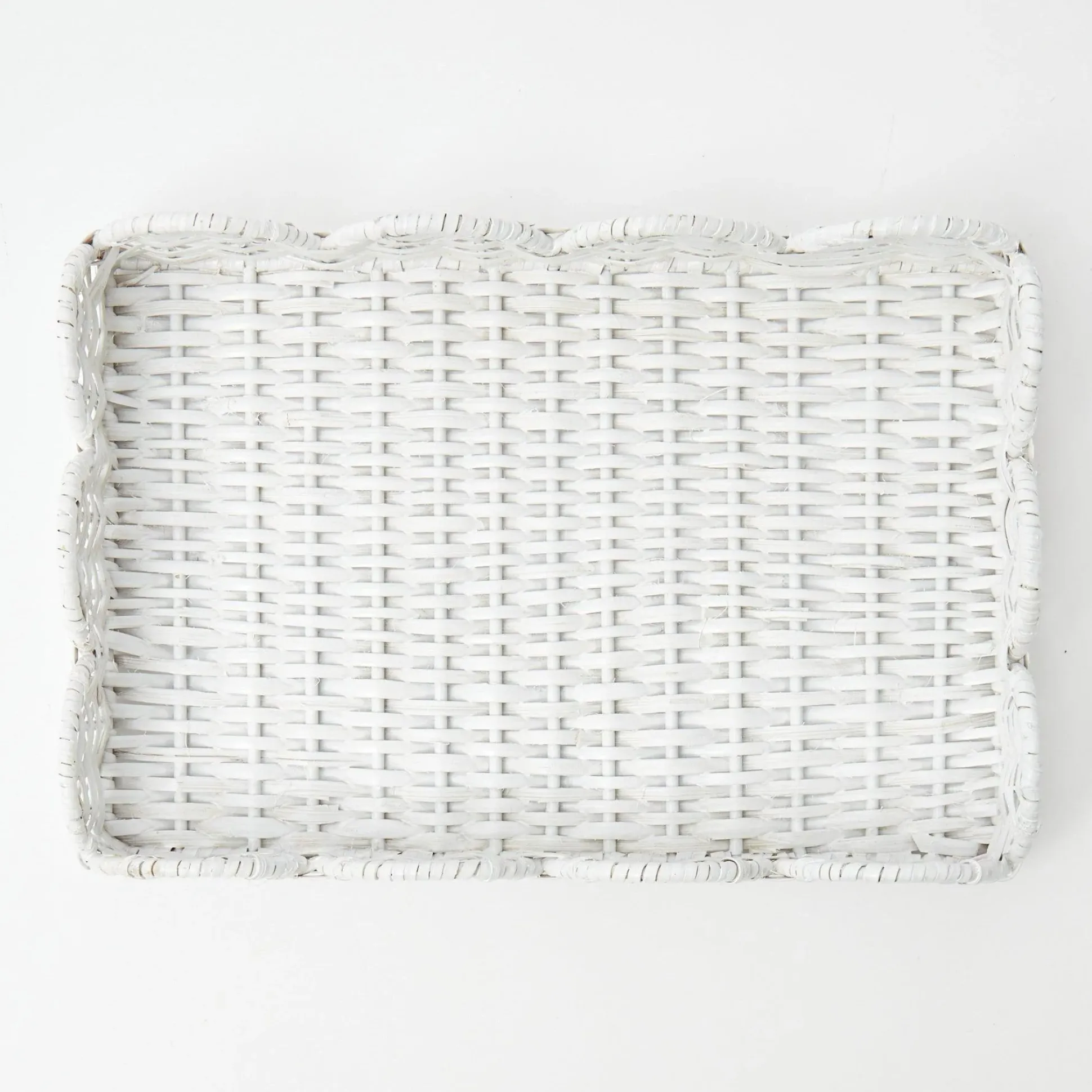 White Small Scalloped Rattan Tray