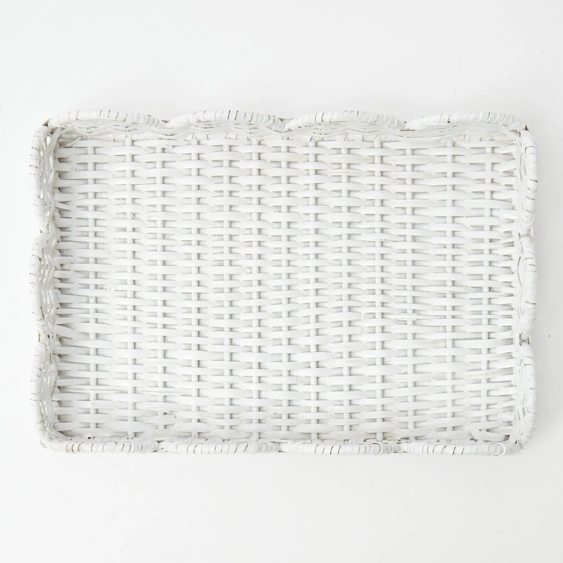 White Small Scalloped Rattan Tray